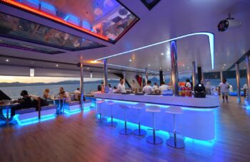 Luxury Catamaran №9