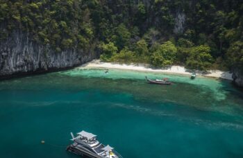 फुकेत में नौका भ्रमण фото №30