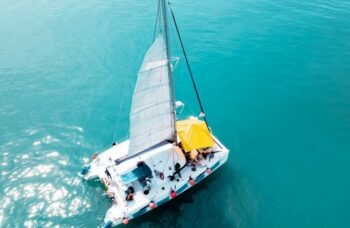 Парусный катамаран фото №1