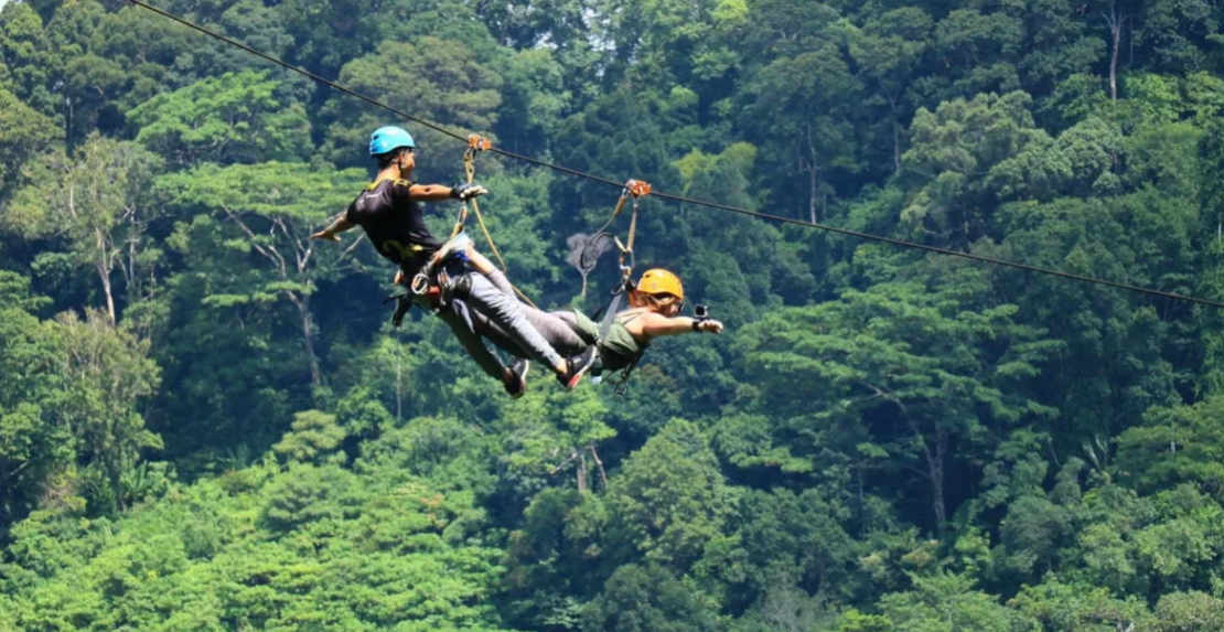 उड़ते हुए हनुमान