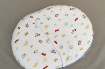 नवजात तकिया